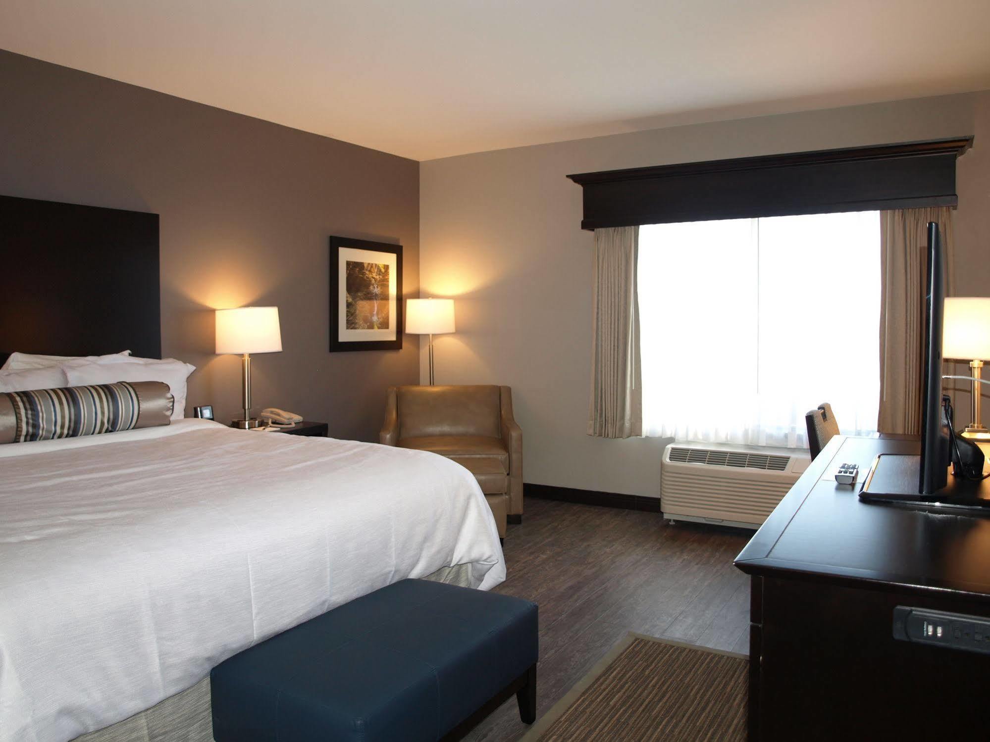 Hotel At Batavia Downs ภายนอก รูปภาพ